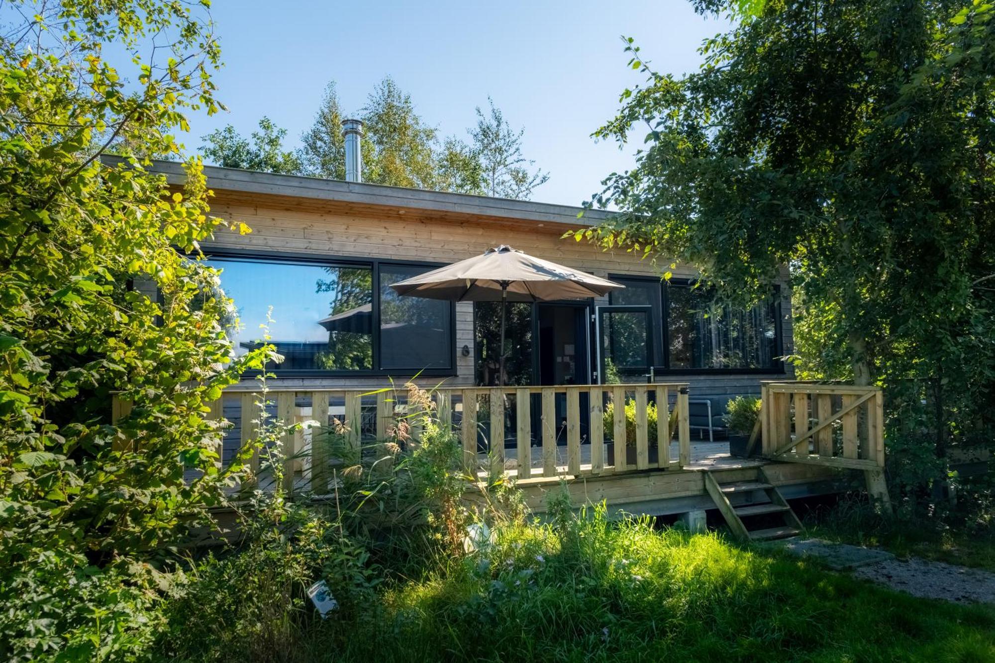 Pean-Buiten Waterlodges Nes  Exterior foto